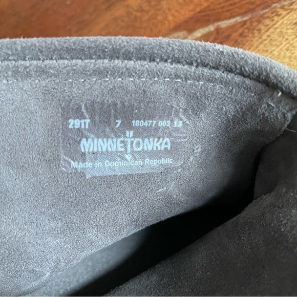 Minnetonka Moccasin High Top Back Zip Suede Leather Upper Boots In Grey Size: 7 - Picture 5 of 7